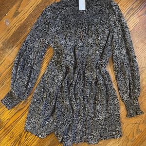 Patterned Short dress Size M